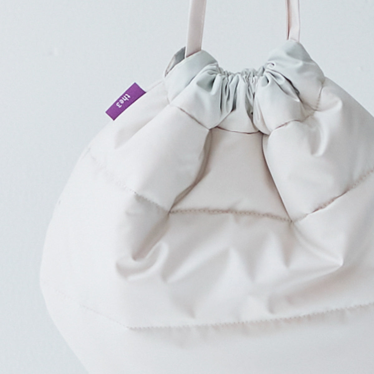 kinchaku bag / white