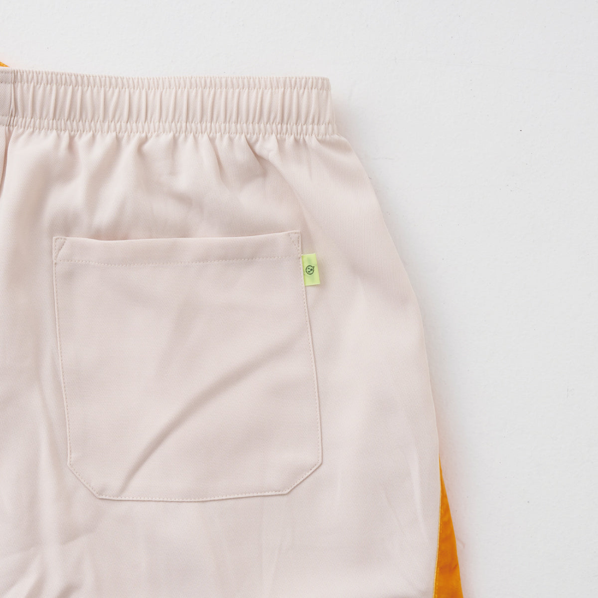 track pants / off