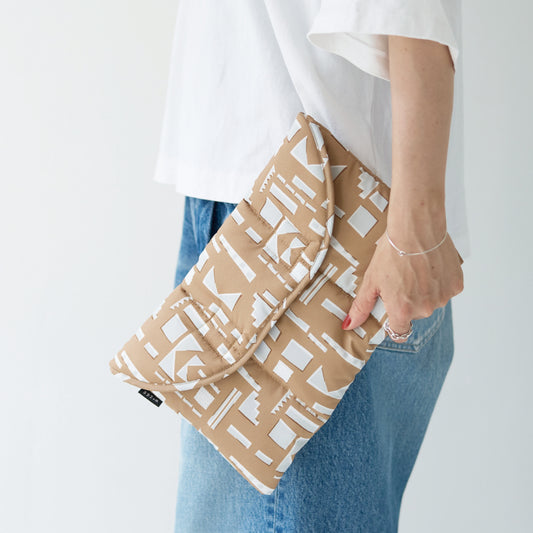 tablet case "feeling" brown