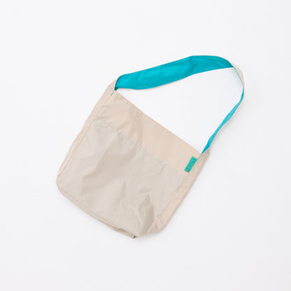 square bag / beige