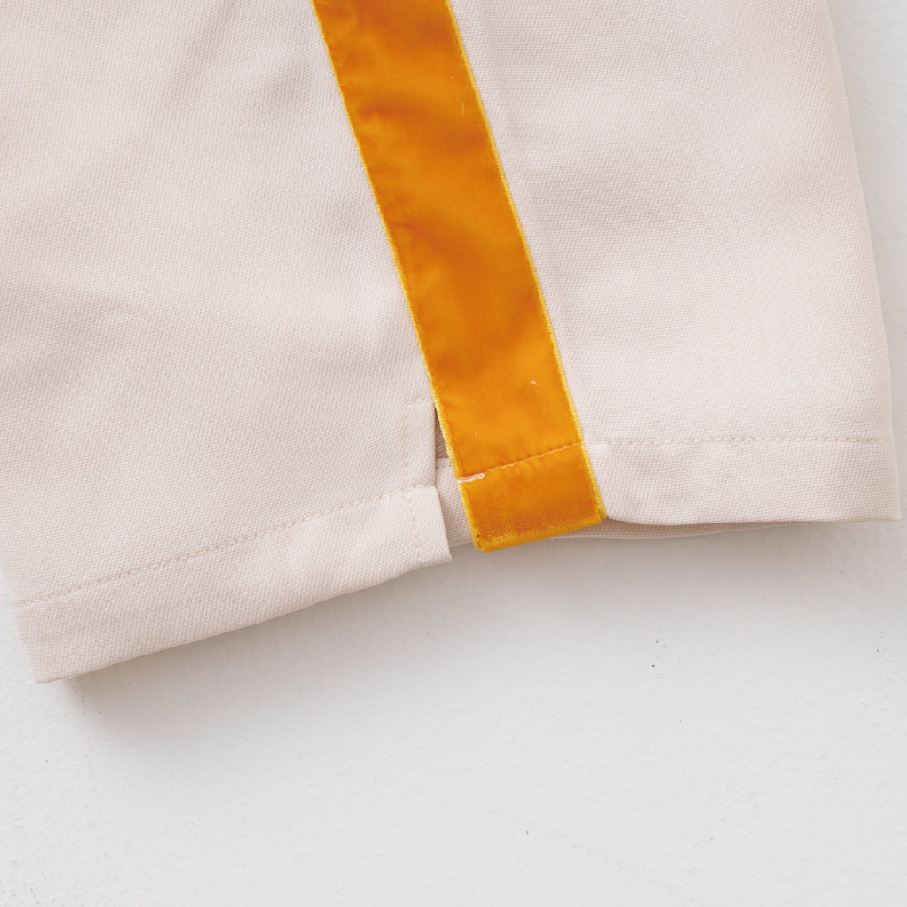 track pants / off