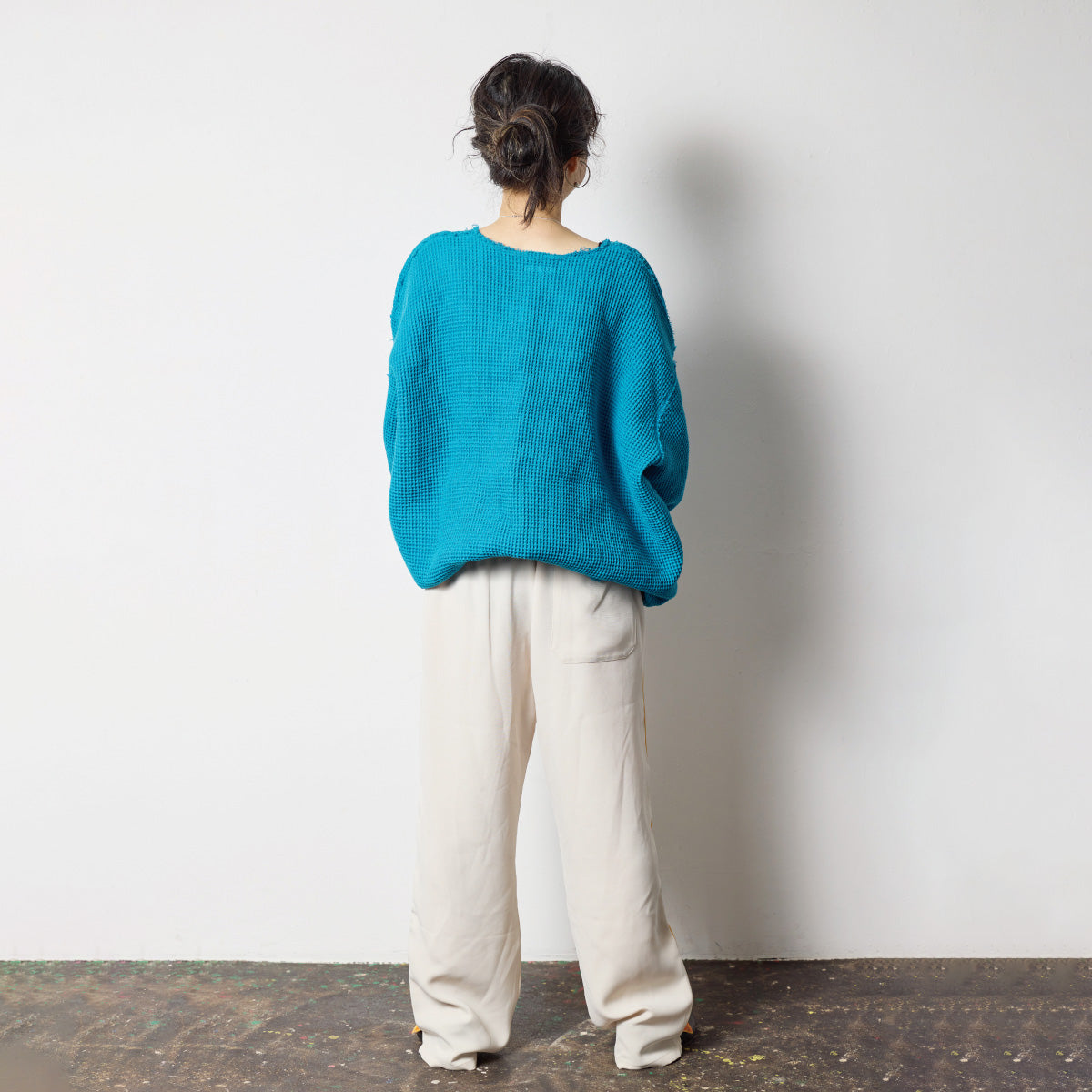 track pants / off