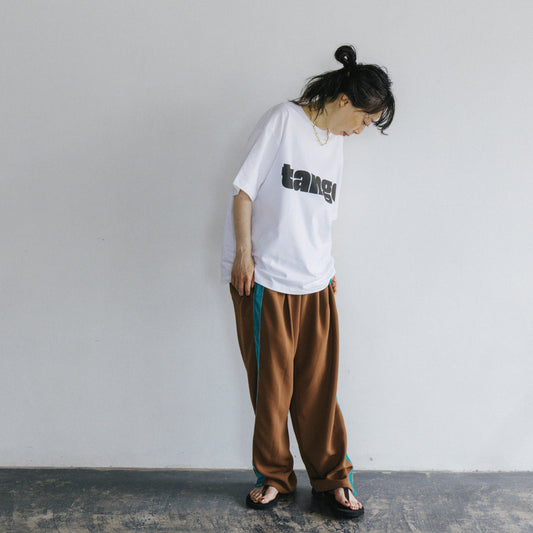 track pants / brown