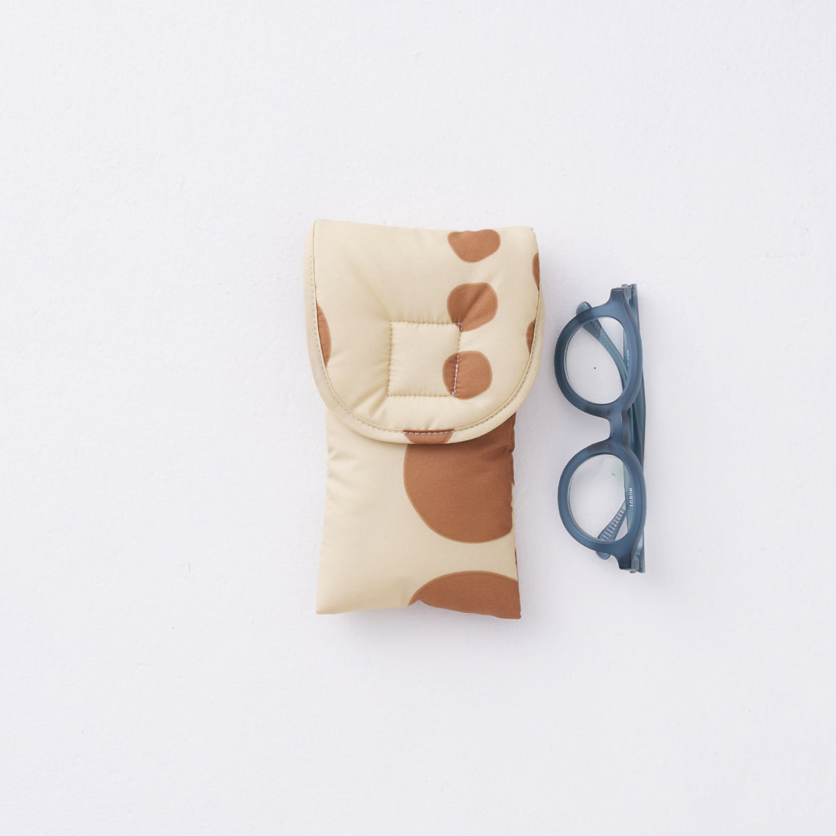 eyeglasses case "maru" beige