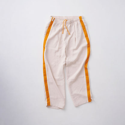 track pants / off
