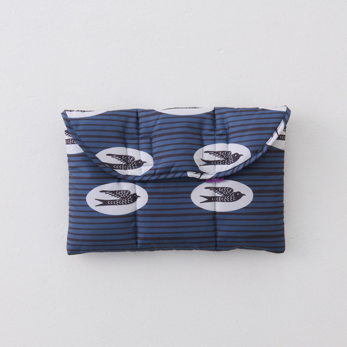 tablet case "swallow"