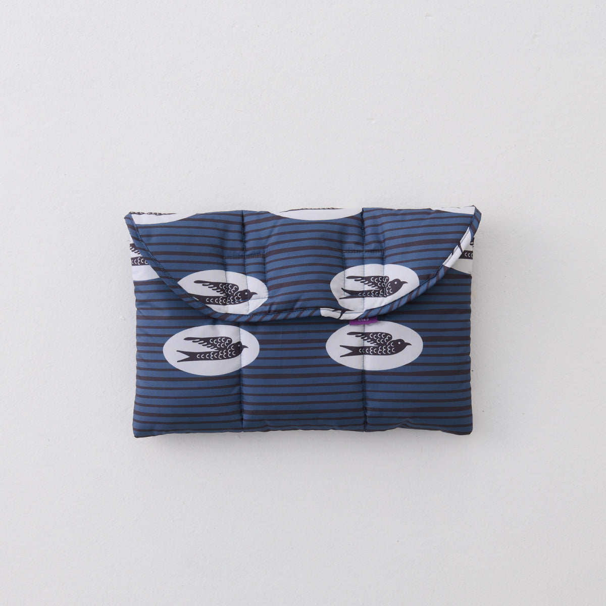 tablet case "swallow"