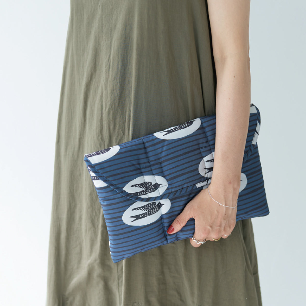 tablet case "swallow"
