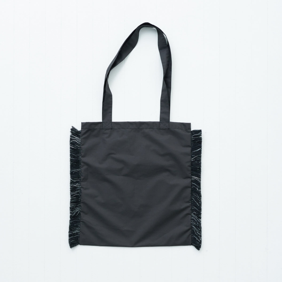 flat tote / fringe