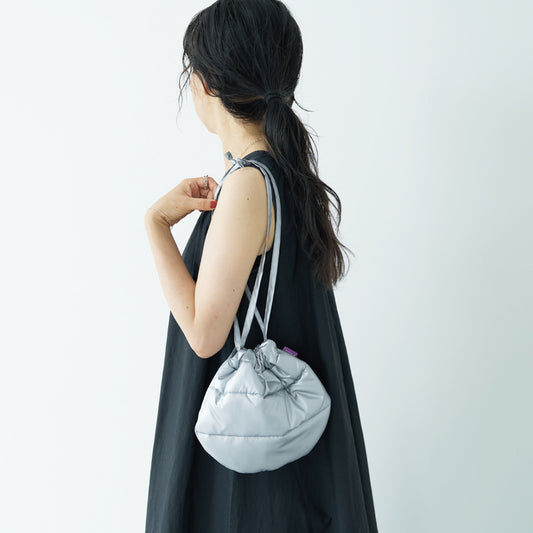 kinchaku bag / silver