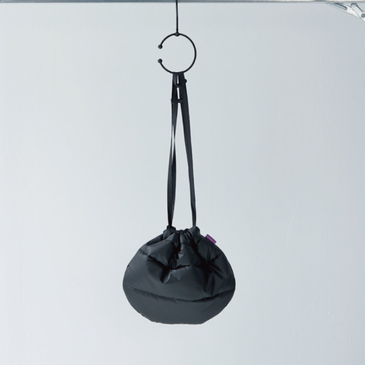 kinchaku bag / black