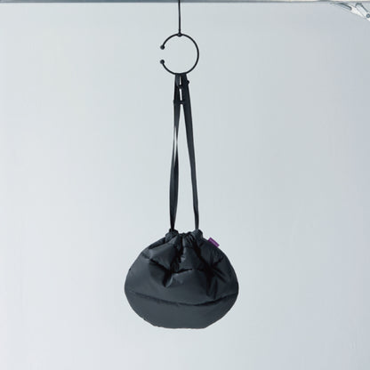 kinchaku bag / black