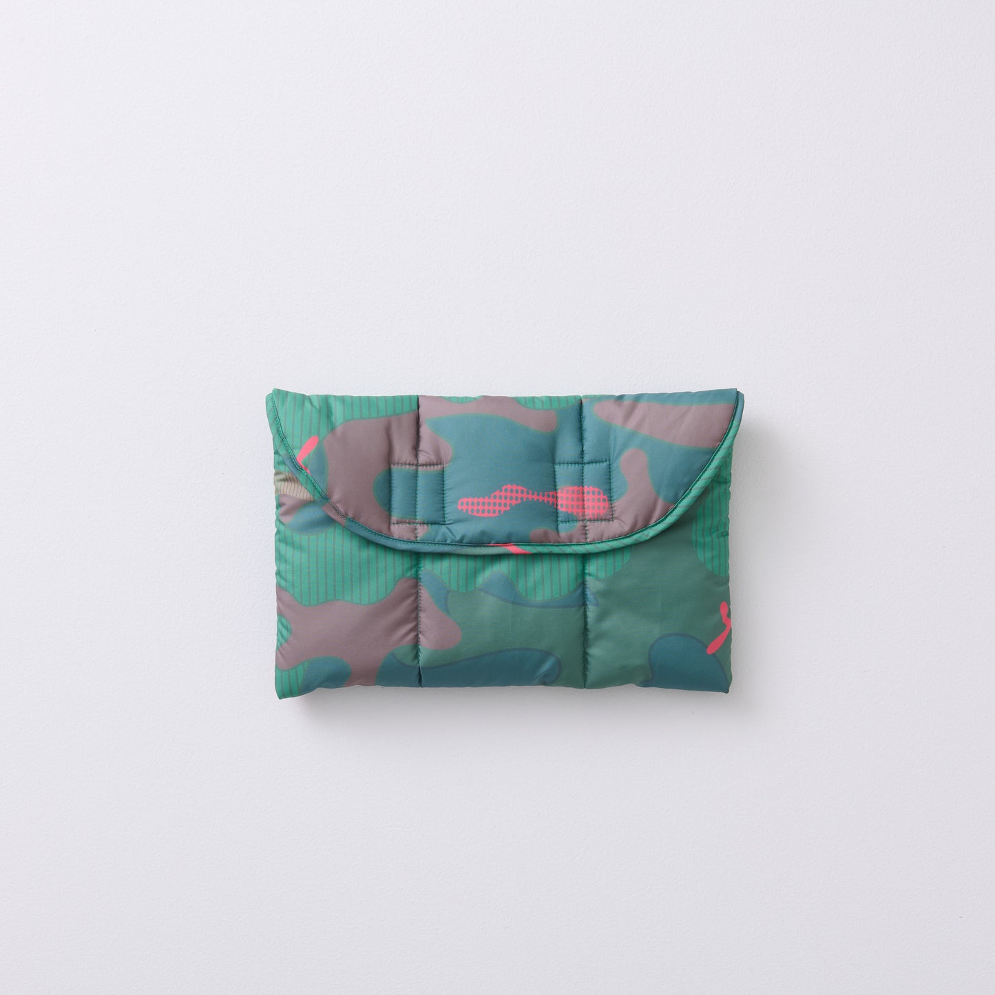 tablet case "peaceflage"