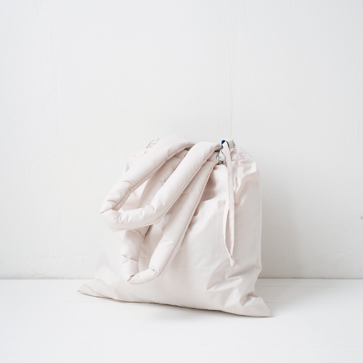 tote bag / white