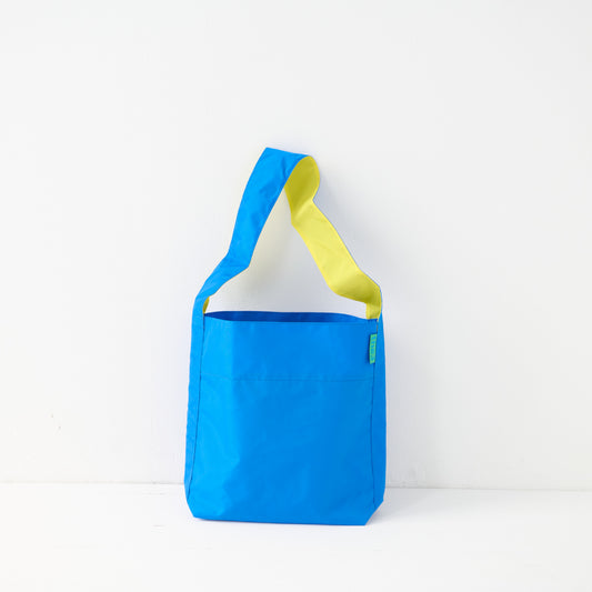 square bag / blue