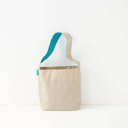 square bag / beige