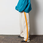 track pants / off