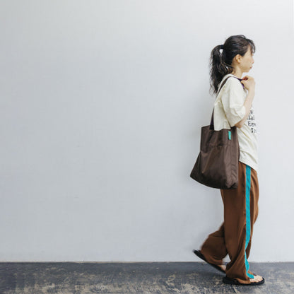 square bag / brown